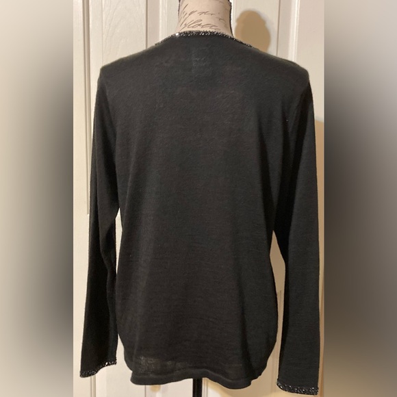 Ladies Size Medium Victoria Jones Pullover Long Sleeve Blouse With Added Sequins - Picture 8 of 16